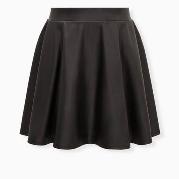 torrid Dresses & Skirts - Torrid Black Coated Studio Luxe Pointe Skater Mini Skirt, Sz 12 NWT